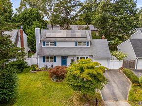 3 Massey Court, Huntington NY 11743