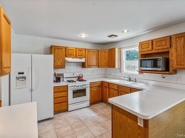 3 Massey Court, Huntington NY 11743