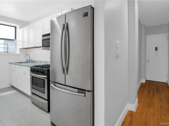 2400 Davidson Avenue B7, Bronx NY 10468