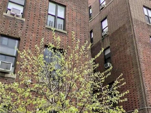 2400 Davidson Avenue B7, Bronx NY 10468