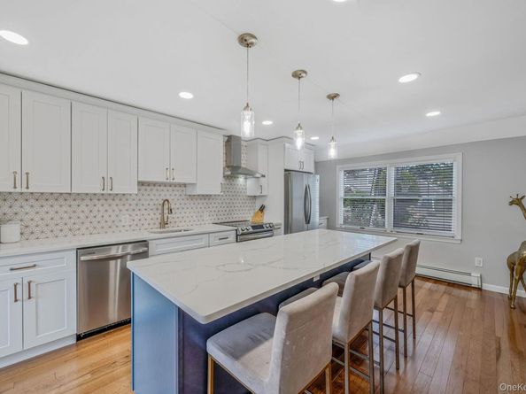 56 Cliff Lane, Levittown NY 11756