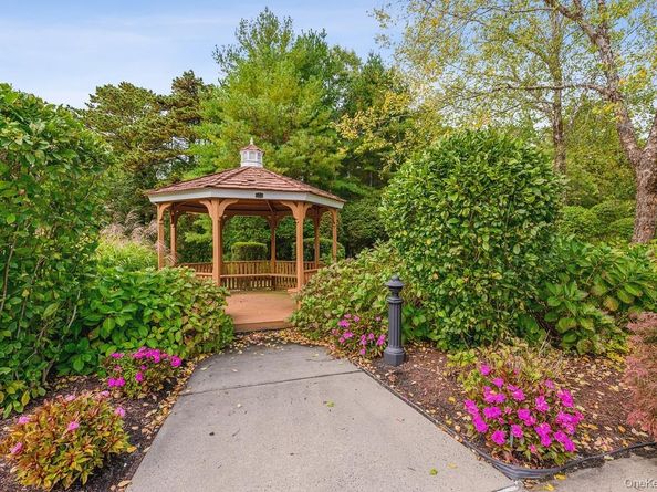 30 Quail Court, Manorville NY 11949