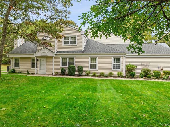 30 Quail Court, Manorville NY 11949