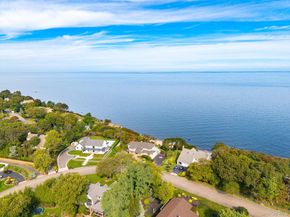 8 Sunset Lane E, Miller Place NY 11764
