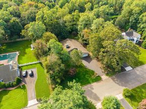 8 Sunset Lane E, Miller Place NY 11764