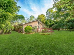 8 Sunset Lane E, Miller Place NY 11764