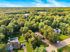 8 Sunset Lane E, Miller Place NY 11764