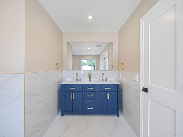 19 Marianna Place, East Islip NY 11730