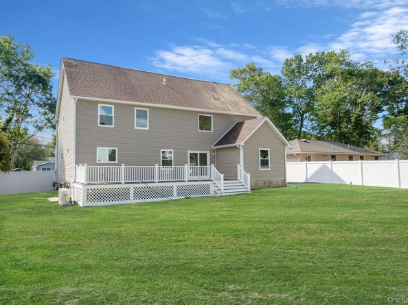 19 Marianna Place, East Islip NY 11730