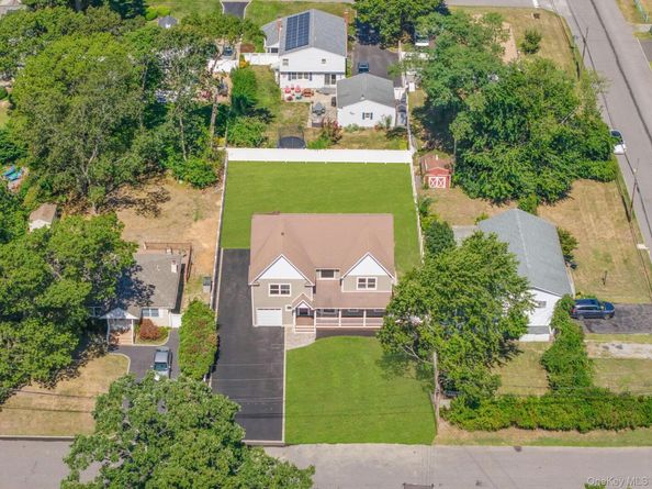 19 Marianna Place, East Islip NY 11730