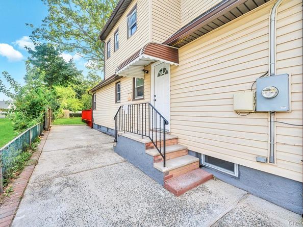 54 Hansom Place, Roosevelt NY 11575