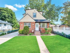 54 Hansom Place, Roosevelt NY 11575