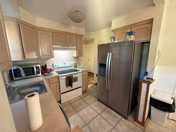 935 Winthrop Drive, East Meadow NY 11554