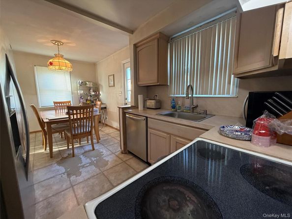 935 Winthrop Drive, East Meadow NY 11554