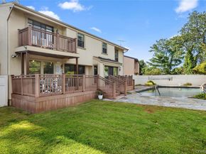 59 Crest Hollow Lane, Albertson NY 11507
