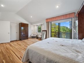 59 Crest Hollow Lane, Albertson NY 11507