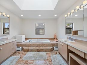 59 Crest Hollow Lane, Albertson NY 11507