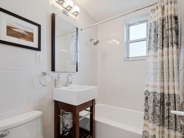 2 Old Mamaroneck Road 3J, White Plains NY 10605