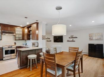 2 Old Mamaroneck Road