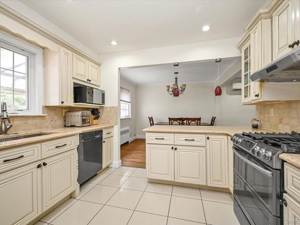 64-07 213th Street, Bayside NY 11364