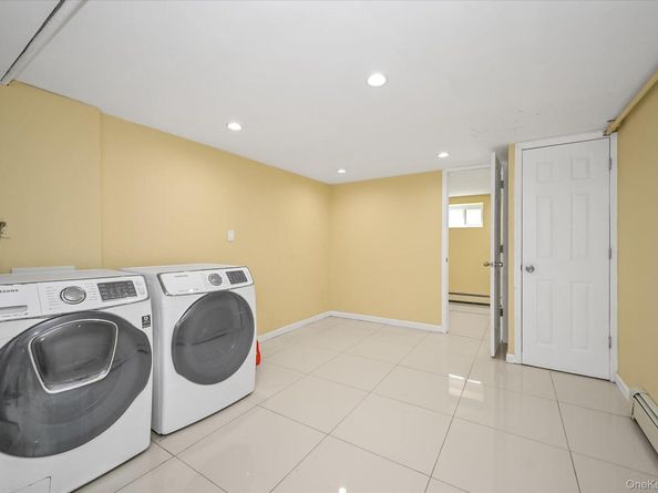 64-07 213th Street, Bayside NY 11364