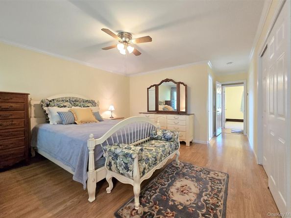 89 Live Oak Drive, Holbrook NY 11741