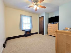 89 Live Oak Drive, Holbrook NY 11741
