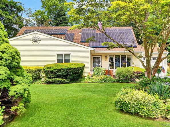 5 Aspen Street, Port Jefferson Station NY 11776