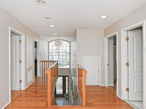 83 Fairwater Avenue, Massapequa NY 11758