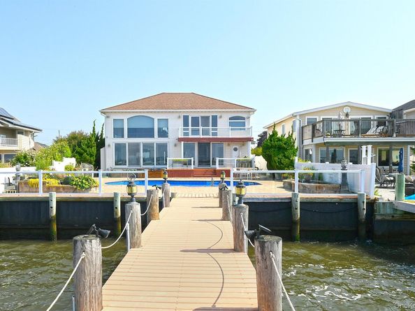 83 Fairwater Avenue, Massapequa NY 11758
