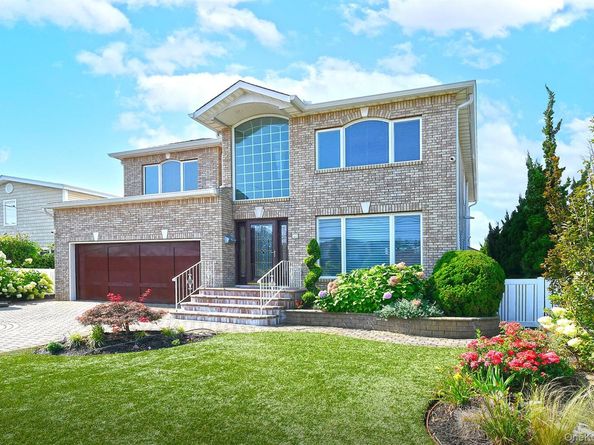 83 Fairwater Avenue, Massapequa NY 11758