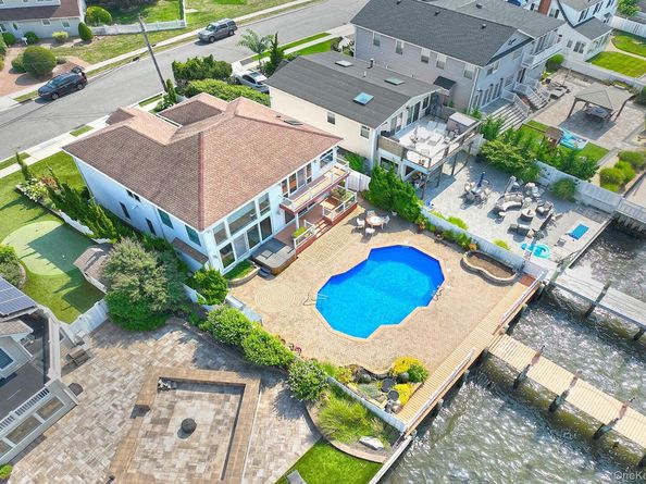 83 Fairwater Avenue, Massapequa NY 11758