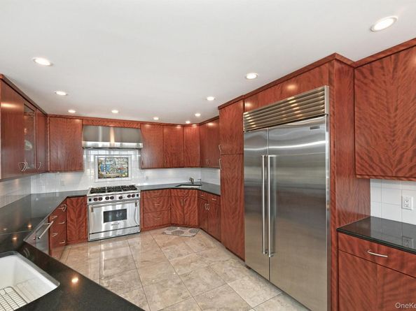83 Fairwater Avenue, Massapequa NY 11758