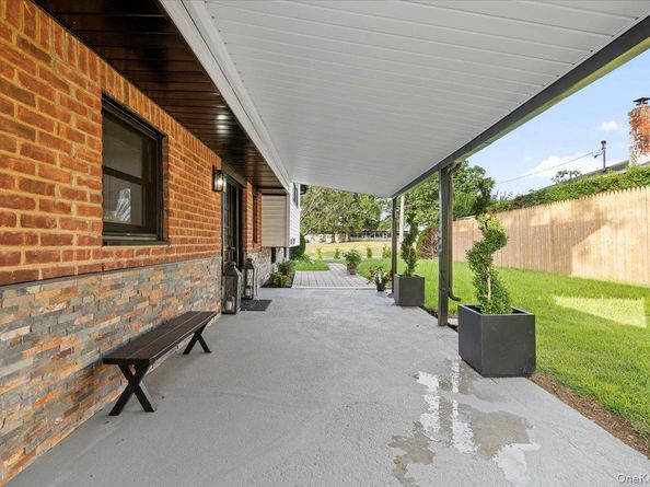 8 Barbara Lane, Jericho NY 11753