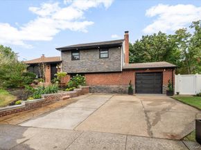 8 Barbara Lane, Jericho NY 11753