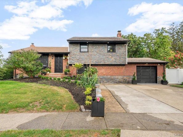 8 Barbara Lane, Jericho NY 11753