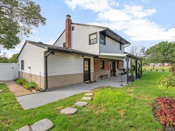 8 Barbara Lane, Jericho NY 11753