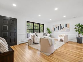 8 Barbara Lane, Jericho NY 11753