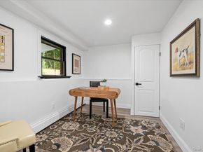 8 Barbara Lane, Jericho NY 11753