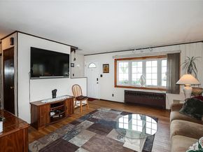 280 Sherbrooke Road, Lindenhurst NY 11757