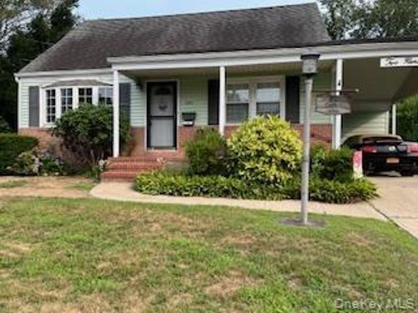 280 Sherbrooke Road, Lindenhurst NY 11757