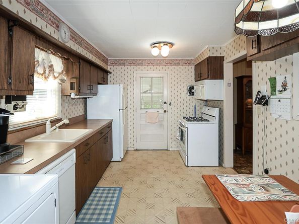 280 Sherbrooke Road, Lindenhurst NY 11757