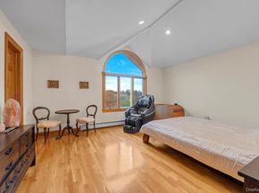 252-25 Leith Road, Little Neck NY 11362