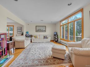 252-25 Leith Road, Little Neck NY 11362