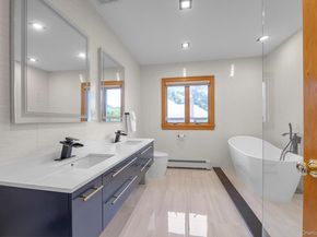 252-25 Leith Road, Little Neck NY 11362
