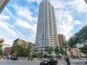 200 E 32nd Street