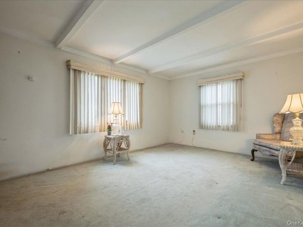 2 Dogwood Lane, Levittown NY 11756