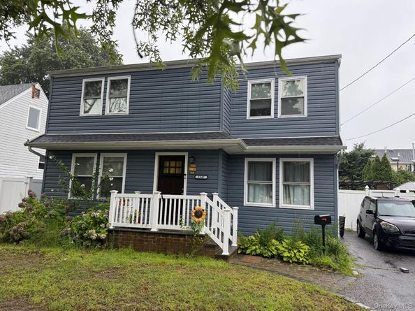 2347 Pine Street, Seaford NY 11783