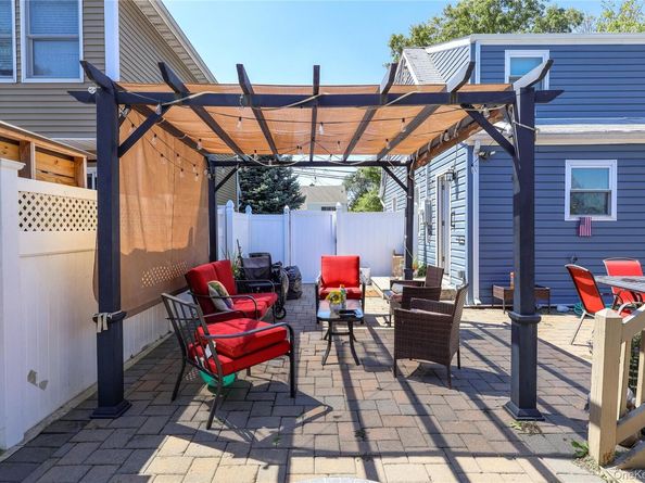 2347 Pine Street, Seaford NY 11783