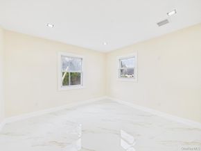 49 Griddle Lane, Levittown NY 11756